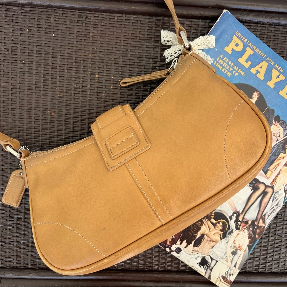 Y2K Coach Hampton Demi Buckle Crossbody Bag ๐ค - Picture 6 of 13
